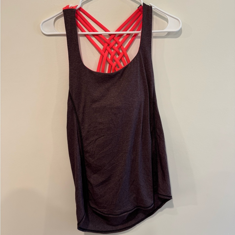 Lululemon Workout Top with Built-In Bra Size 4